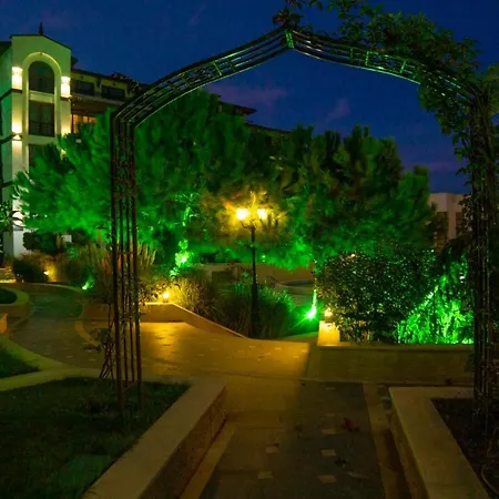 Hotel de apartamente Rose Gardens Boutique By Asteri 4*